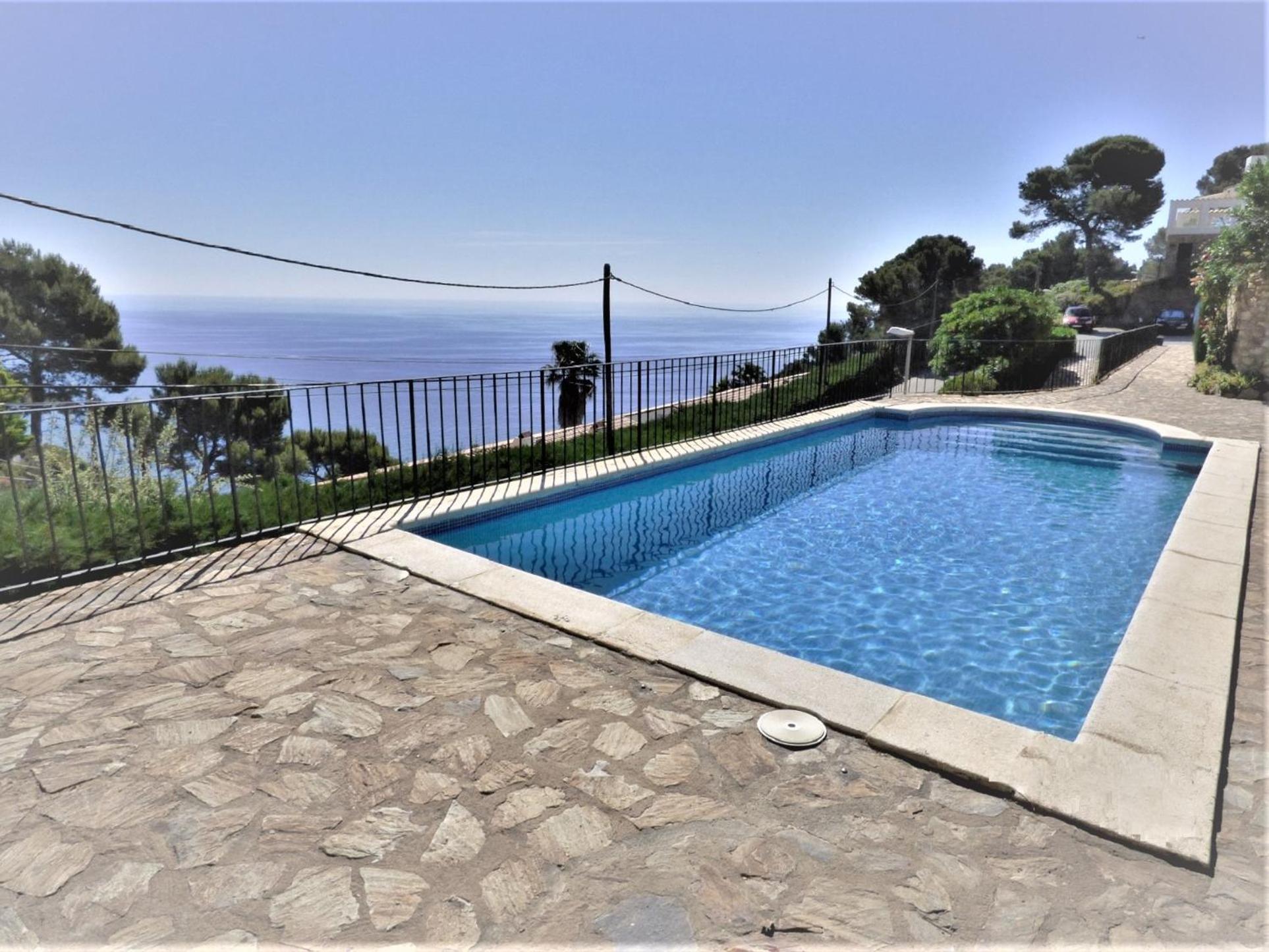 Sol y Mar 8-Maison jumelée avec terrasse, piscine et parking communautaire, surplomb de mer Begur Extérieur photo