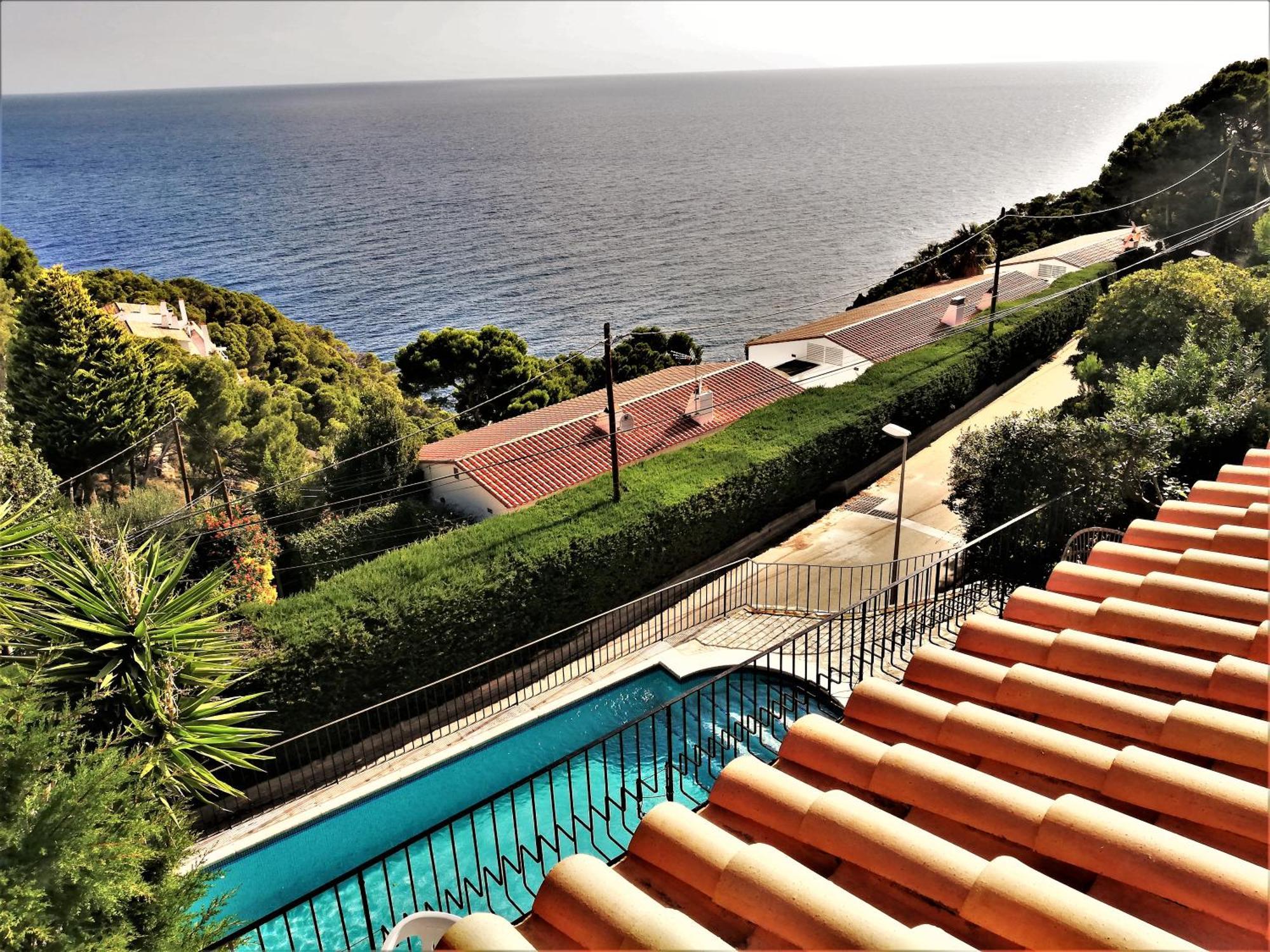 Sol y Mar 8-Maison jumelée avec terrasse, piscine et parking communautaire, surplomb de mer Begur Extérieur photo