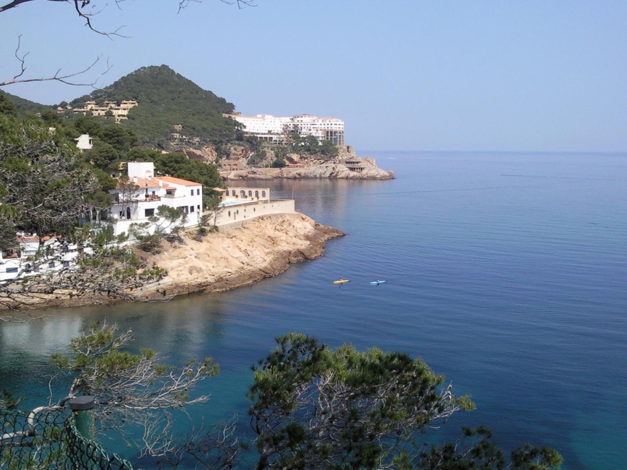 Sol y Mar 8-Maison jumelée avec terrasse, piscine et parking communautaire, surplomb de mer Begur Extérieur photo